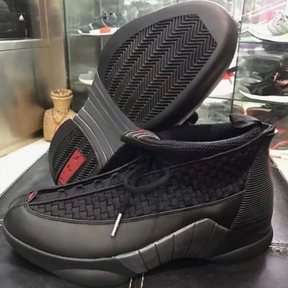 Air Jordan 15 Retro 'Stealth’